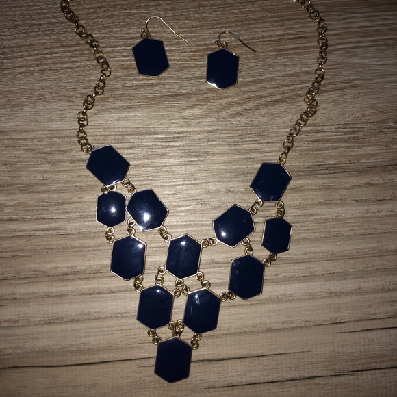 Charming Charlie’s navy blue necklace - Picture 2 of 3